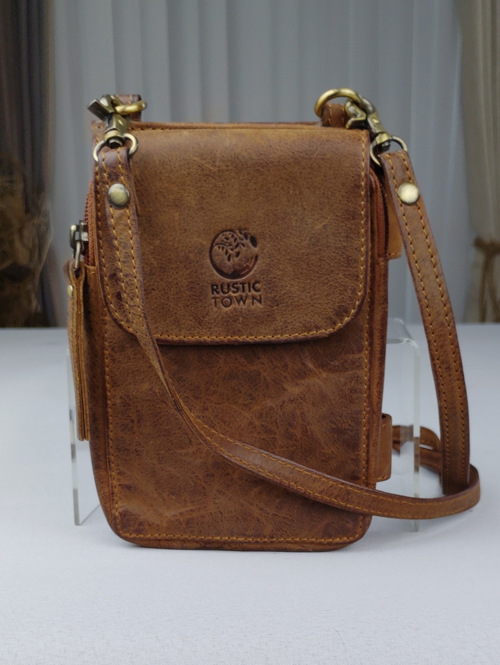 Rustic Town Brown Distressed Leather Crossbody Small Bag. Unisex.
